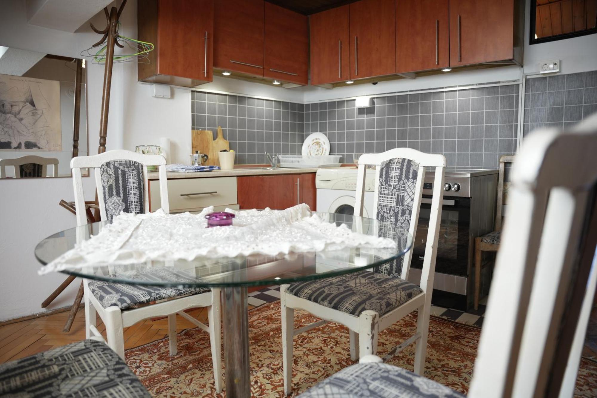 Old Street House Apartman Pristina Kültér fotó